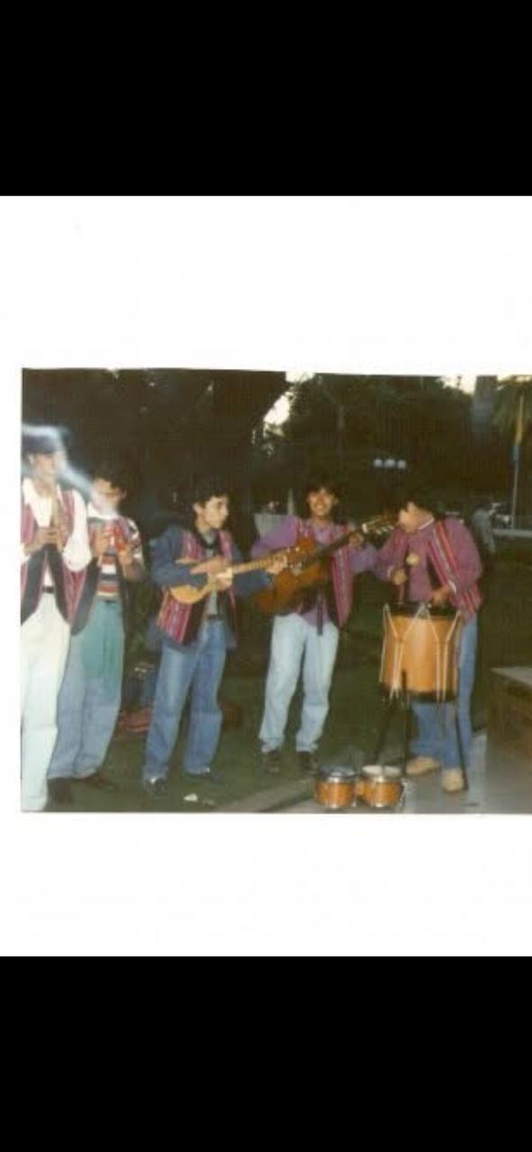 Grupo reunido durante una actividad.